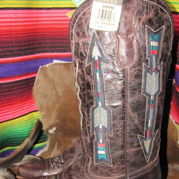 HOST PICK Roper  Brand New  Embroidered Arrow Boots With Aztec Pattern - Picture 13 of 16